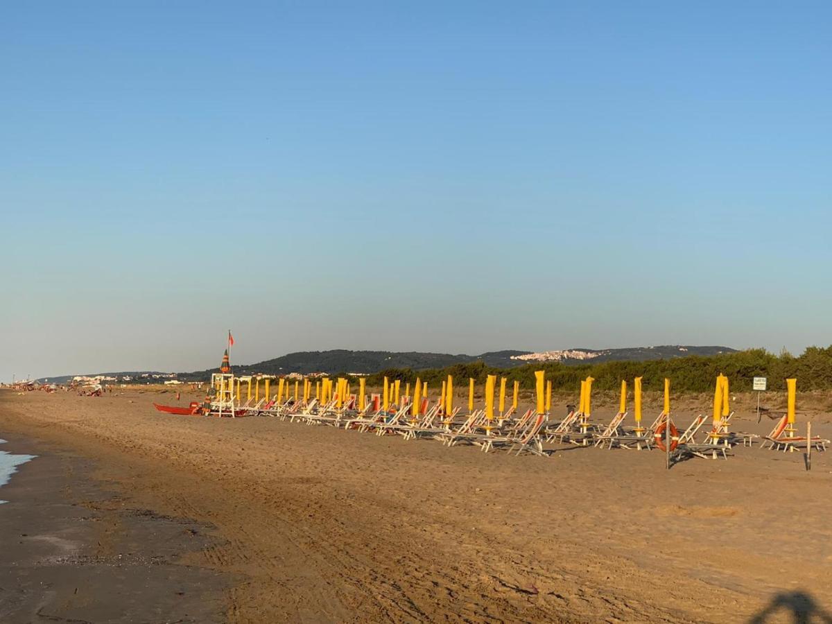 Viola Club Village & Camping Foce Varano Buitenkant foto
