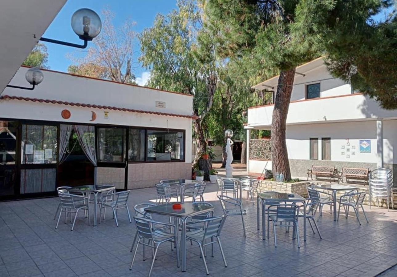 Viola Club Village & Camping Foce Varano Buitenkant foto