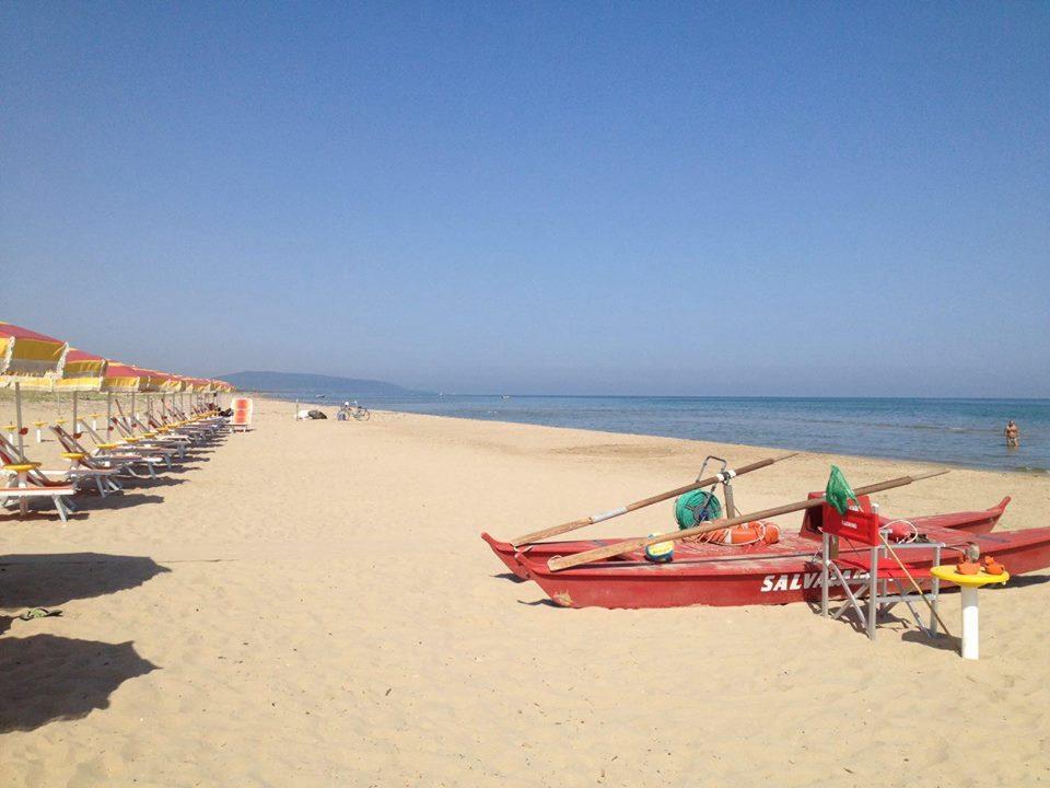 Viola Club Village & Camping Foce Varano Buitenkant foto